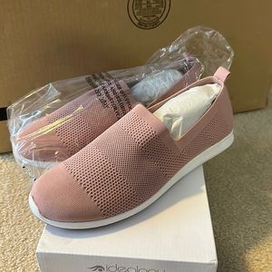 Ideology slip on shoes comfort size 12 women’s blush pink
